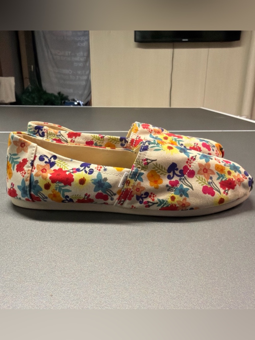 TOMS Women's Floral Canvas Flats Multicolor Slip-On US Size 9 - Picture 7 of 9